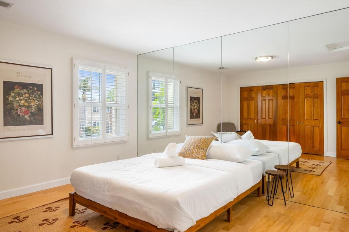 Casa de férias Beverly Hills 6br Haven W Pool Hot Tub *